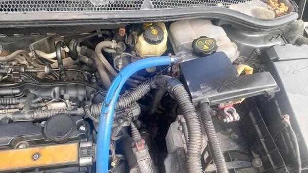 Opel Astra 2011, фото 10
