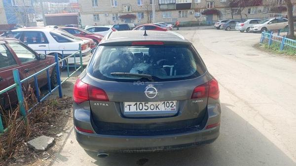 Opel Astra 2011, фото 4