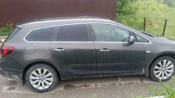 Opel Astra 2013, фото 5