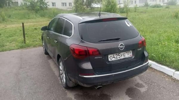 Opel Astra 2013, фото 14