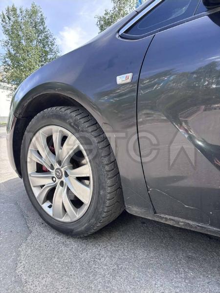 Opel Astra 2012, фото 2