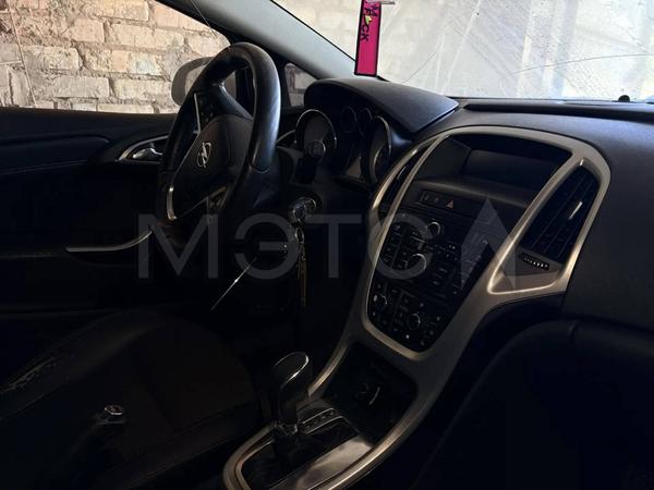 Opel Astra 2012, фото 7