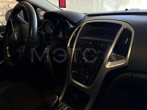 Opel Astra 2012, фото 5