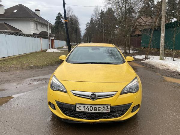 Opel Astra 2013, фото 3