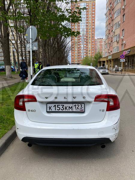 Volvo S60 2012, фото 4