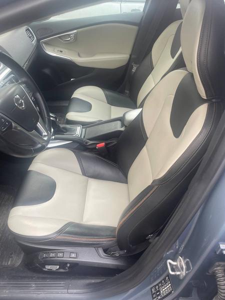 Volvo V40 2018, фото 3