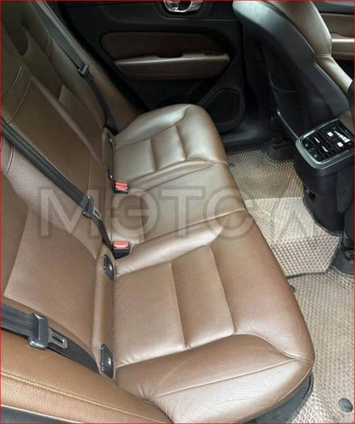 Volvo XC60 2019, фото 12
