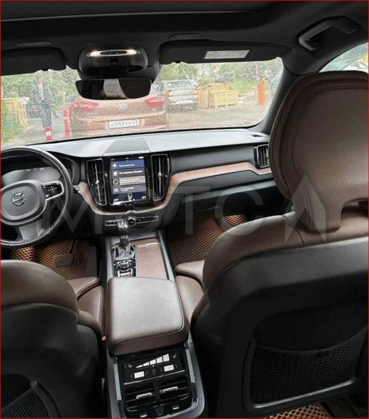 Volvo XC60 2019, фото 17