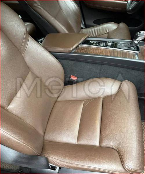 Volvo XC60 2019, фото 16