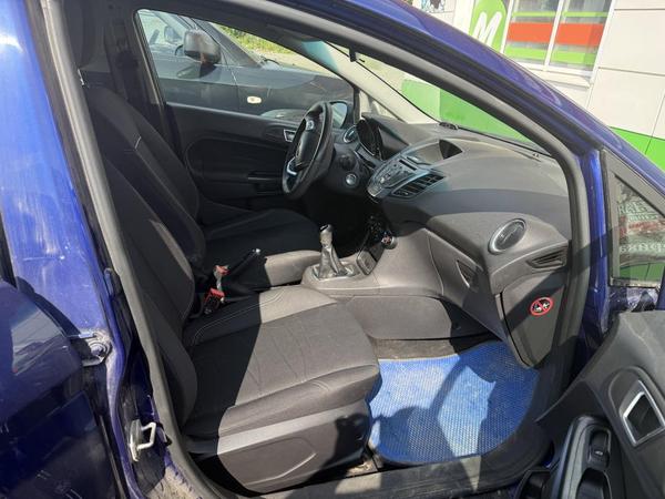 Ford Fiesta 2016, фото 10