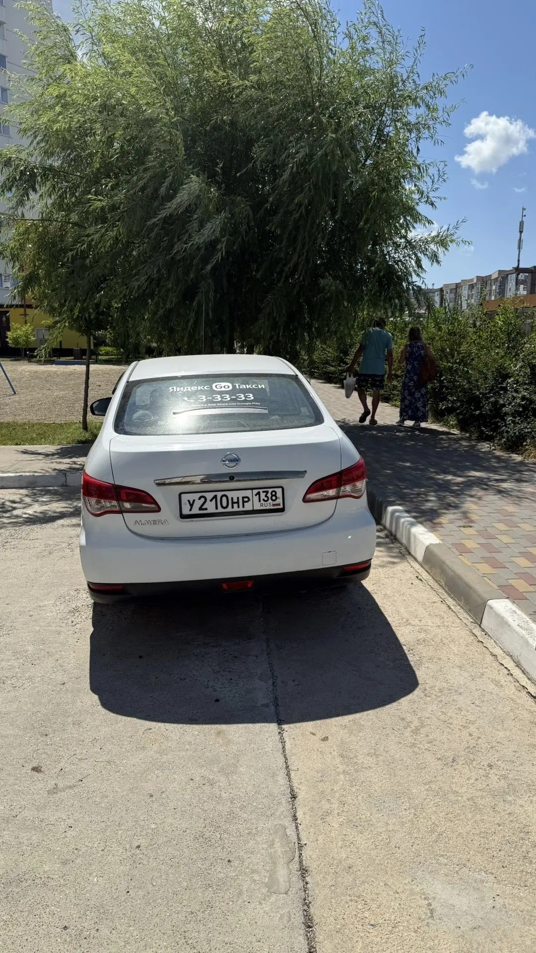 Nissan Almera
