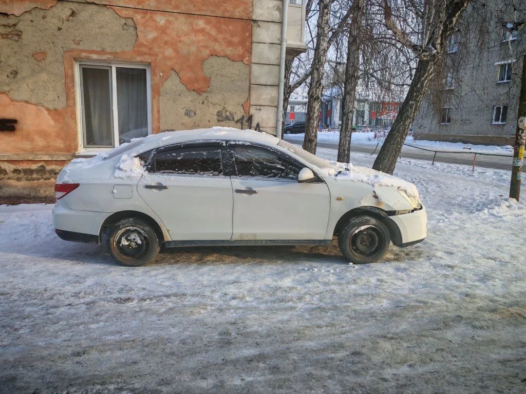 Nissan Almera