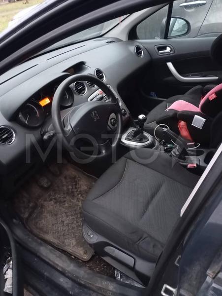 Peugeot 308 2011, фото 2