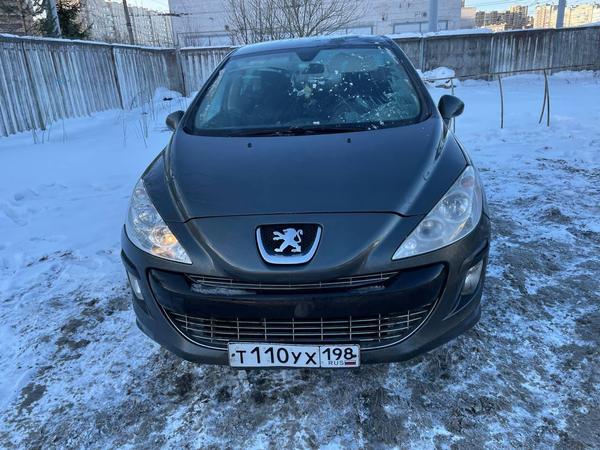 Peugeot 308 2011, фото 5