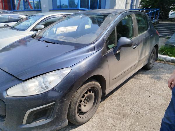 Peugeot 308 2011, фото 3