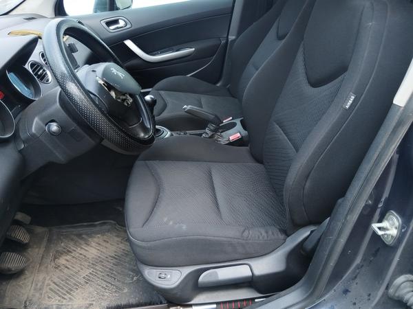 Peugeot 308 2011, фото 7