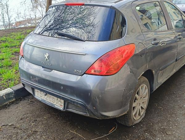 Peugeot 308 2011, фото 4