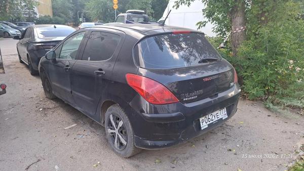Peugeot 308 2010, фото 2