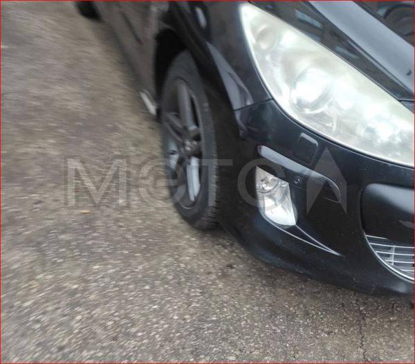 Peugeot 308 2010, фото 2