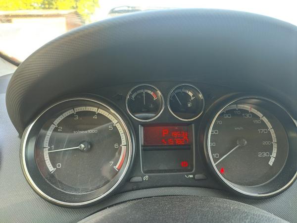 Peugeot 308 2011, фото 8
