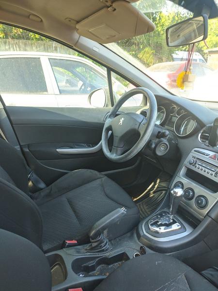 Peugeot 308 2011, фото 7