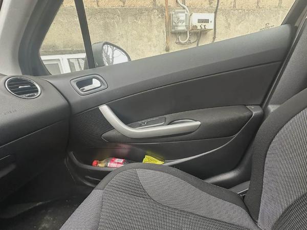 Peugeot 308 2011, фото 12