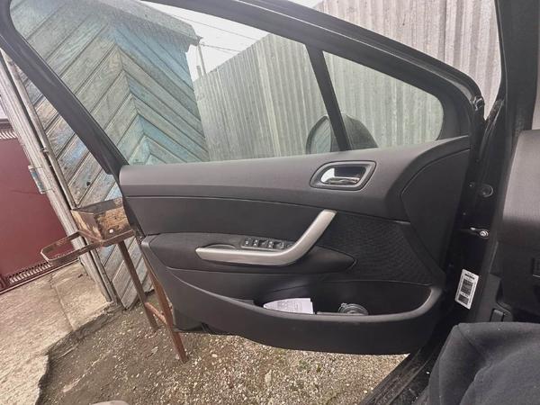 Peugeot 308 2011, фото 15