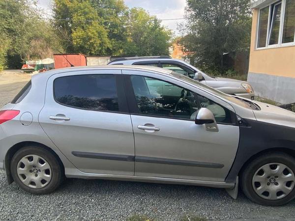 Peugeot 308 2011, фото 2