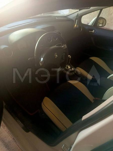 Peugeot 308 2011, фото 6