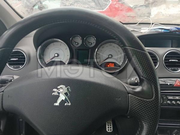Peugeot 308 2011, фото 13