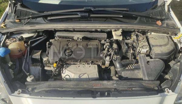 Peugeot 308 2012, фото 16