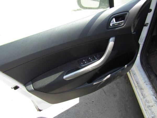 Peugeot 408 2012, фото 31