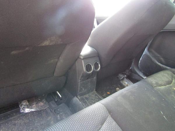 Peugeot 408 2012, фото 30