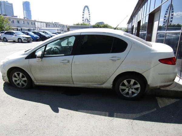 Peugeot 408 2012, фото 6