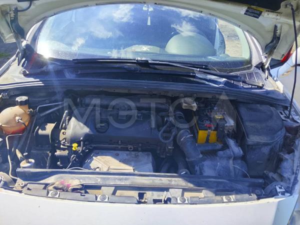 Peugeot 408 2013, фото 10