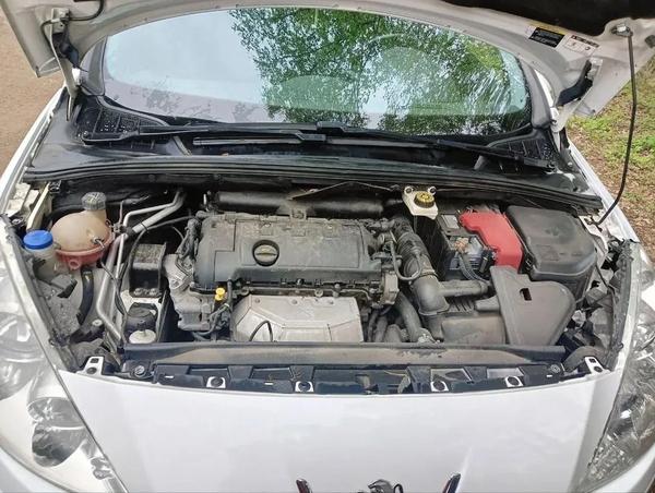 Peugeot 408 2014, фото 2