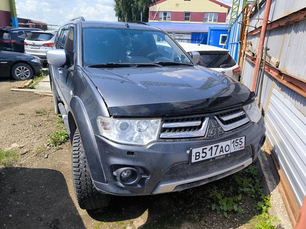 Mitsubishi Pajero Sport 2013, фото 3