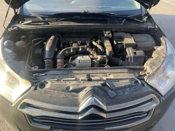 Citroen C4 2016, фото 3