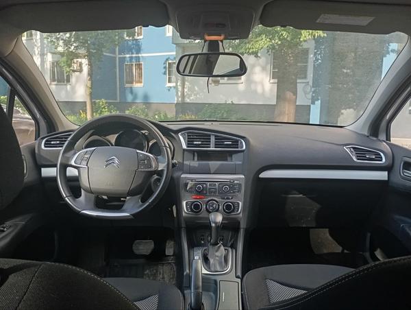 Citroen C4 2017, фото 9