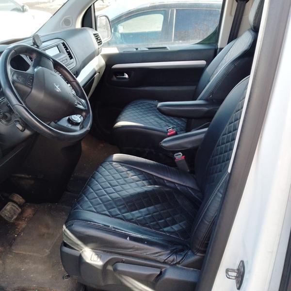 Peugeot Traveller 2021, фото 3