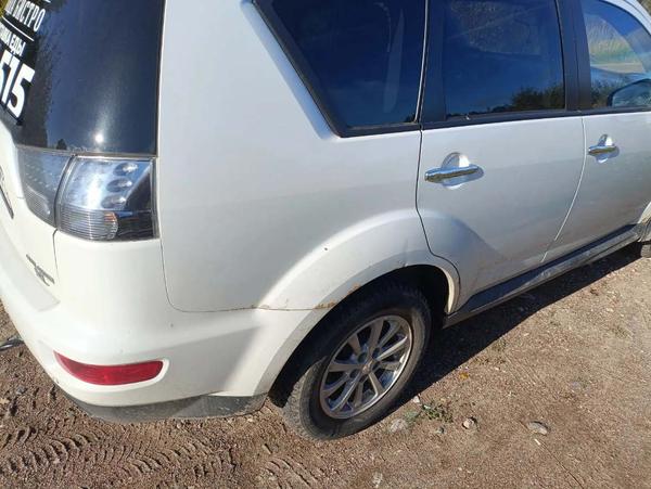 Mitsubishi Outlander 2010, фото 3