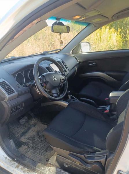 Mitsubishi Outlander 2010, фото 4