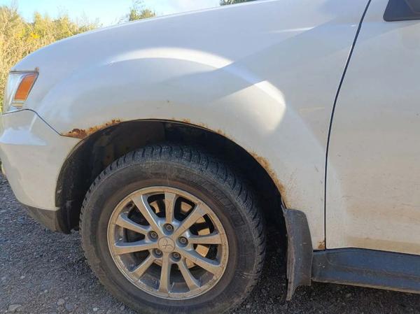 Mitsubishi Outlander 2010, фото 2