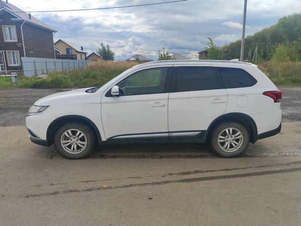 Mitsubishi Outlander 2017, фото 8