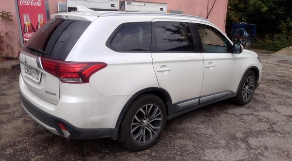 Mitsubishi Outlander 2017, фото 13