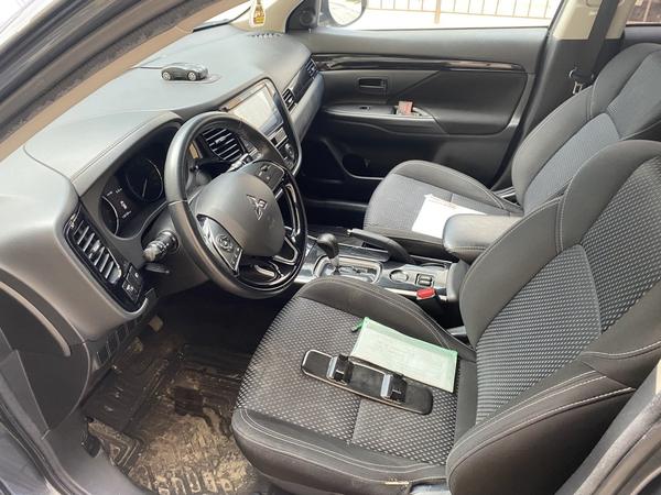 Mitsubishi Outlander 2019, фото 8