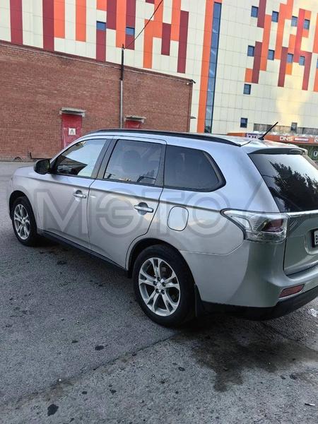 Mitsubishi Outlander 2013, фото 3