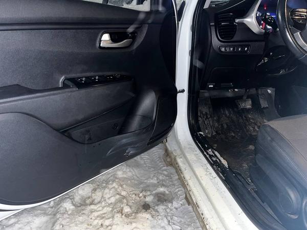 Kia Rio 2021, фото 9