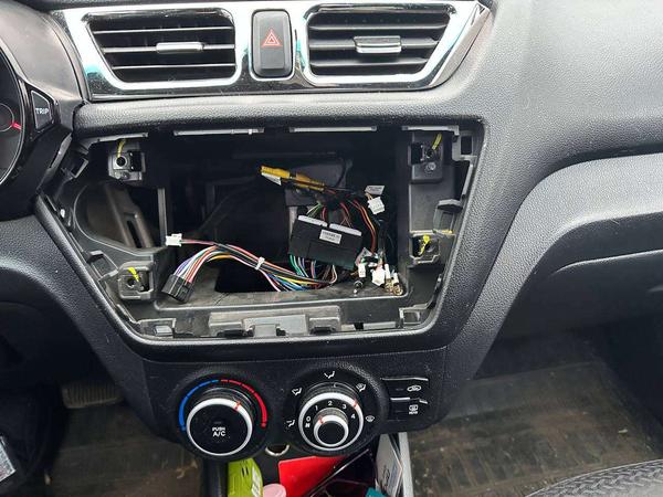 Kia Rio 2012, фото 5