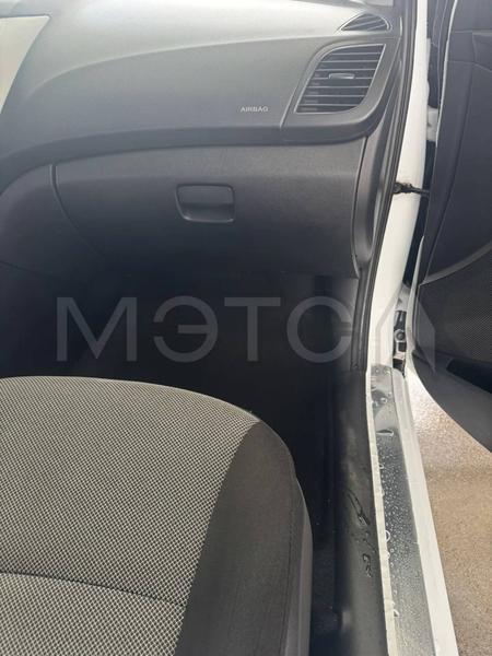 Hyundai Solaris 2012, фото 12